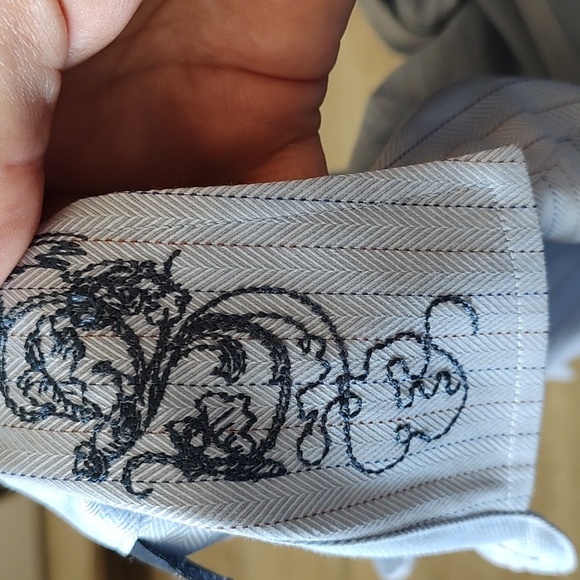 ENGLISH LAUNDRY Long Sleeve Cuffed Shirt with Embroidered Detail XL - Picture 9 of 9